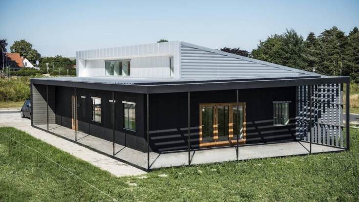 Colillas, plástico, leche o lana: cómo construir una casa con materiales reciclados