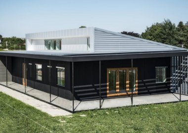 Colillas, plástico, leche o lana: cómo construir una casa con materiales reciclados