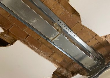 TRATAMIENTO CONTRA TERMITAS Y REFUERZO DE VIGUETAS DAÑADAS (c/ Valencia)